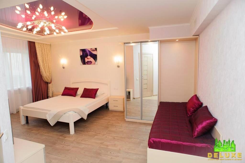Смілянська 99 Apartment Cherkasy Luaran gambar